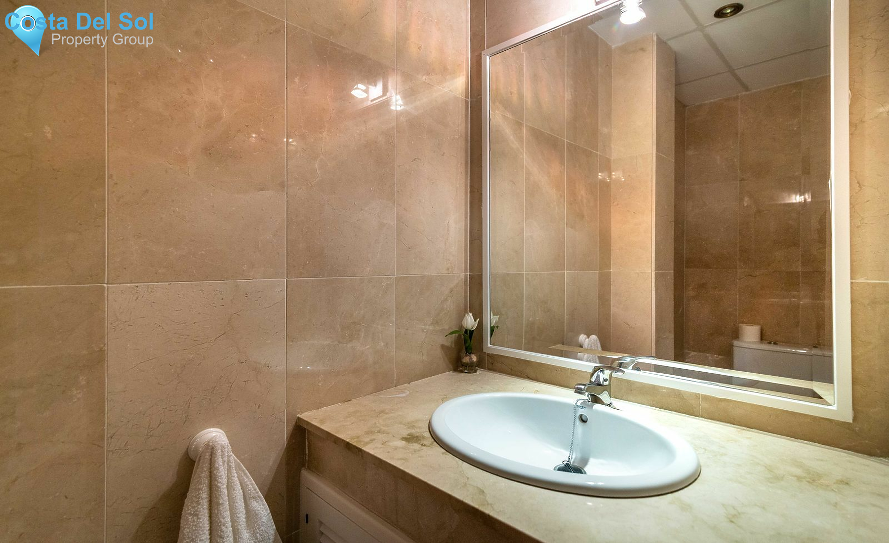 Middle Floor Apartment in Elviria-1387337