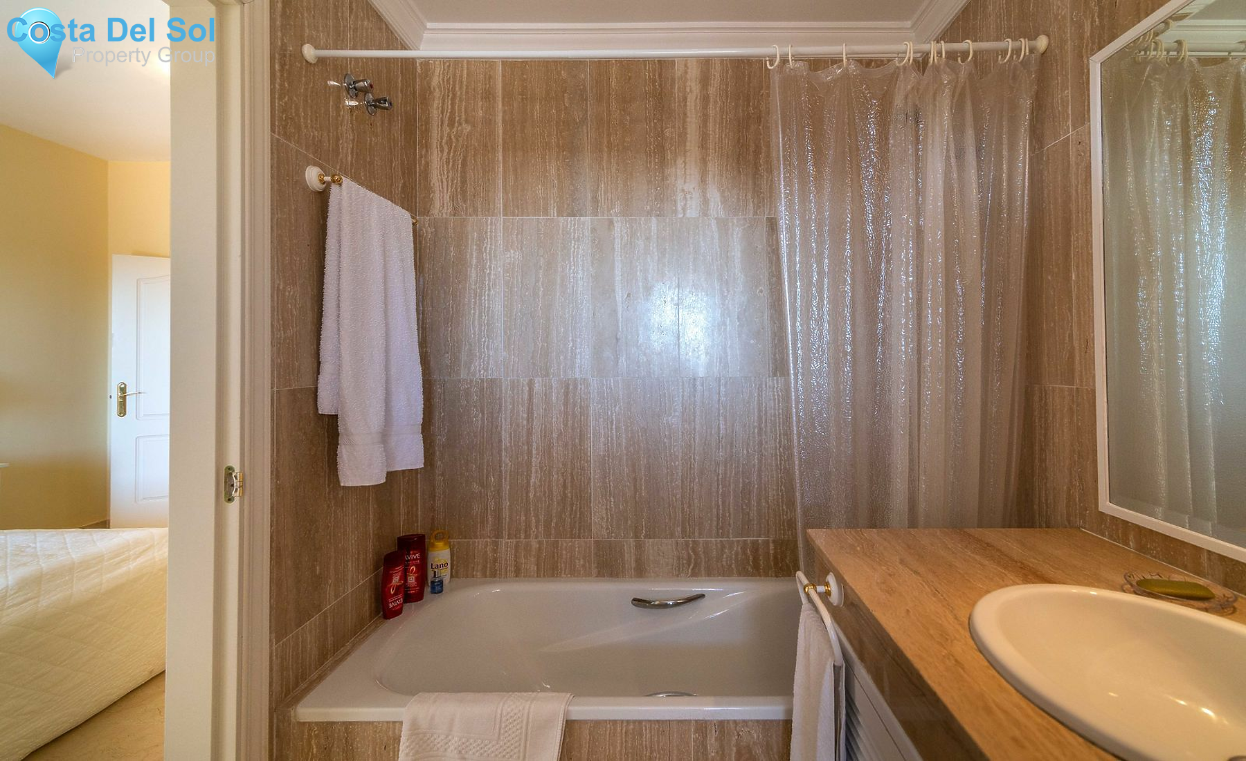 Middle Floor Apartment in Elviria-1387342