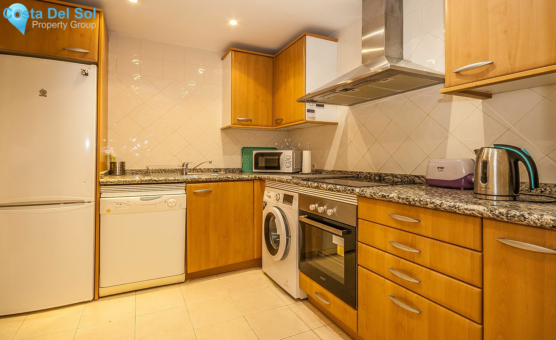 Middle Floor Apartment in Elviria-1388216