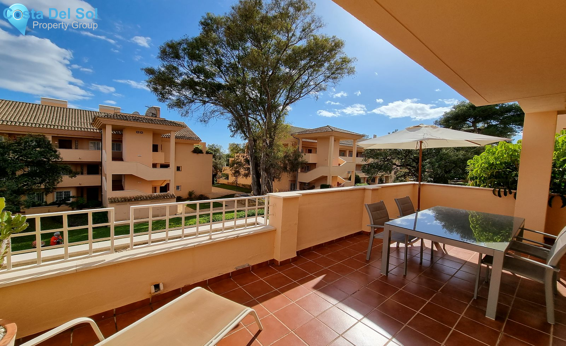 Middle Floor Apartment in Elviria-1421681