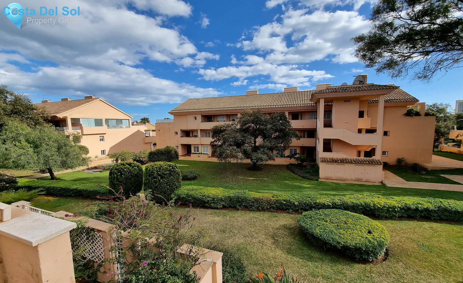 Middle Floor Apartment in Elviria-1421682