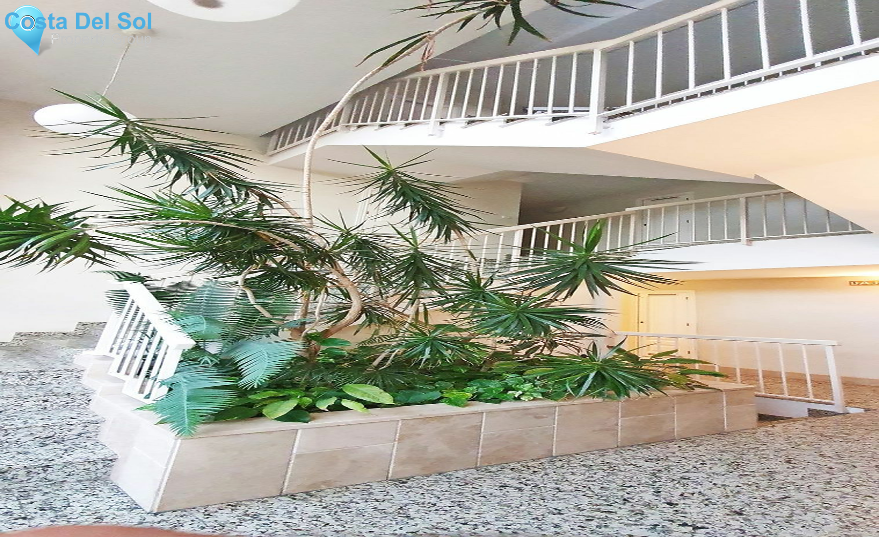 Middle Floor Apartment in Elviria-1442594