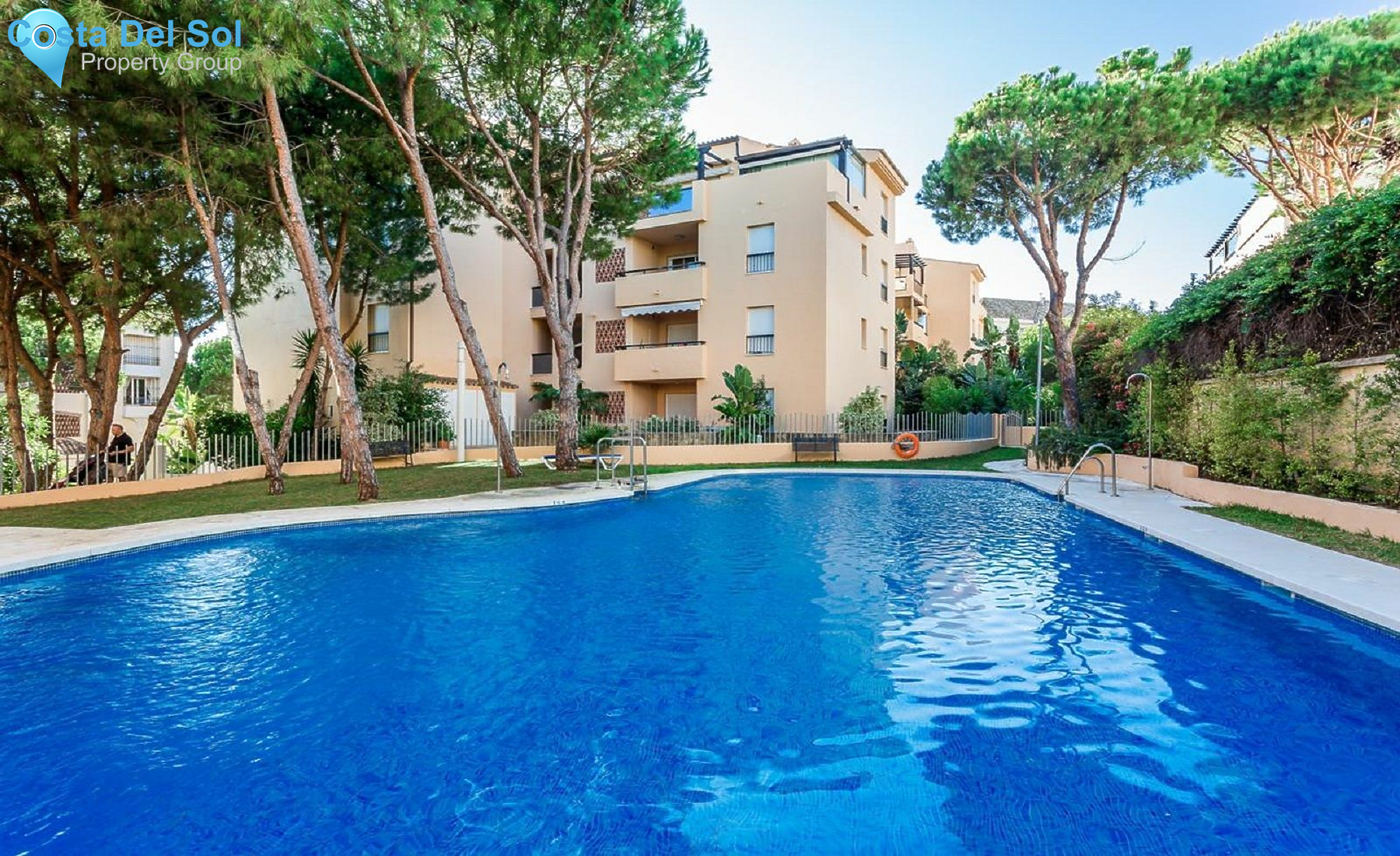 Middle Floor Apartment in Elviria-1447181