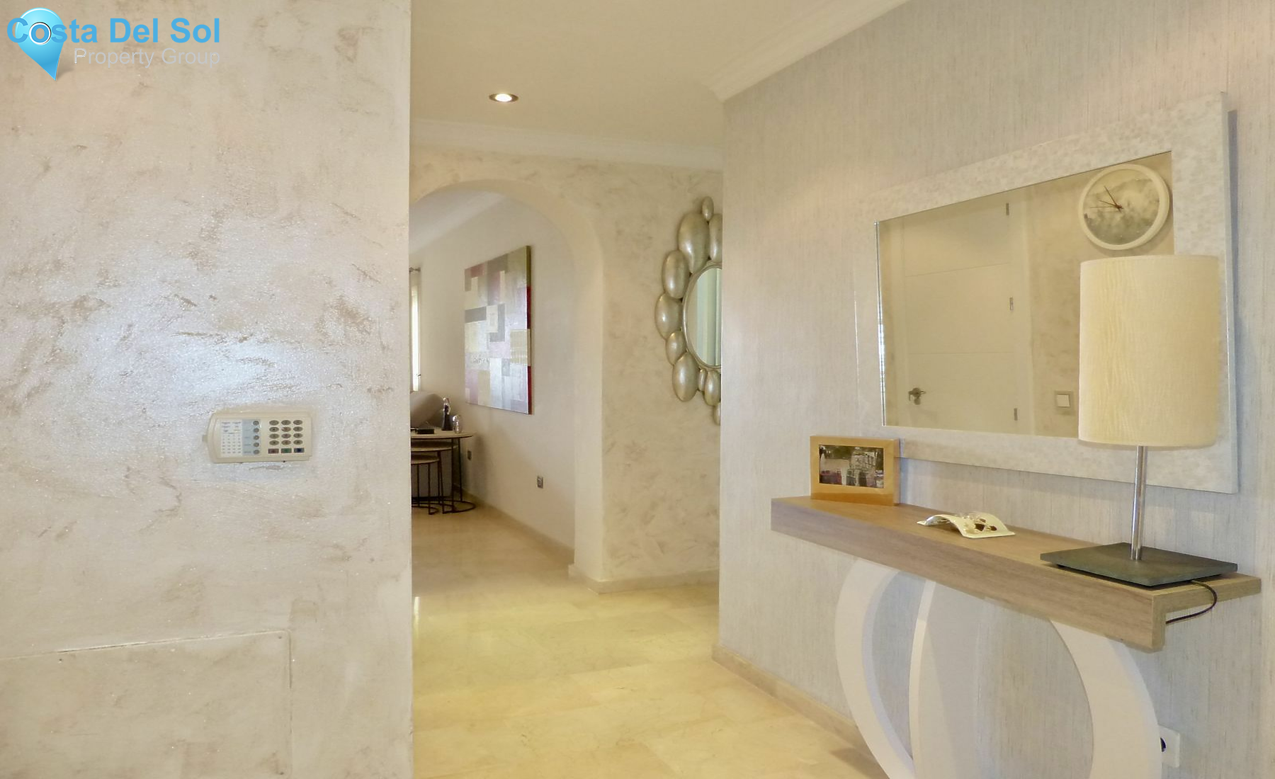 Middle Floor Apartment in Elviria-1516191