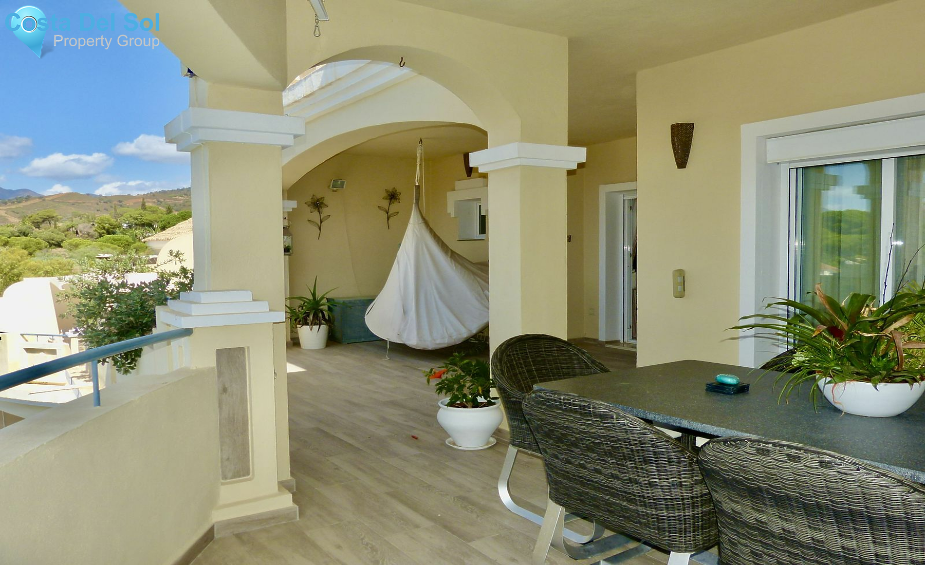 Middle Floor Apartment in Elviria-1516195