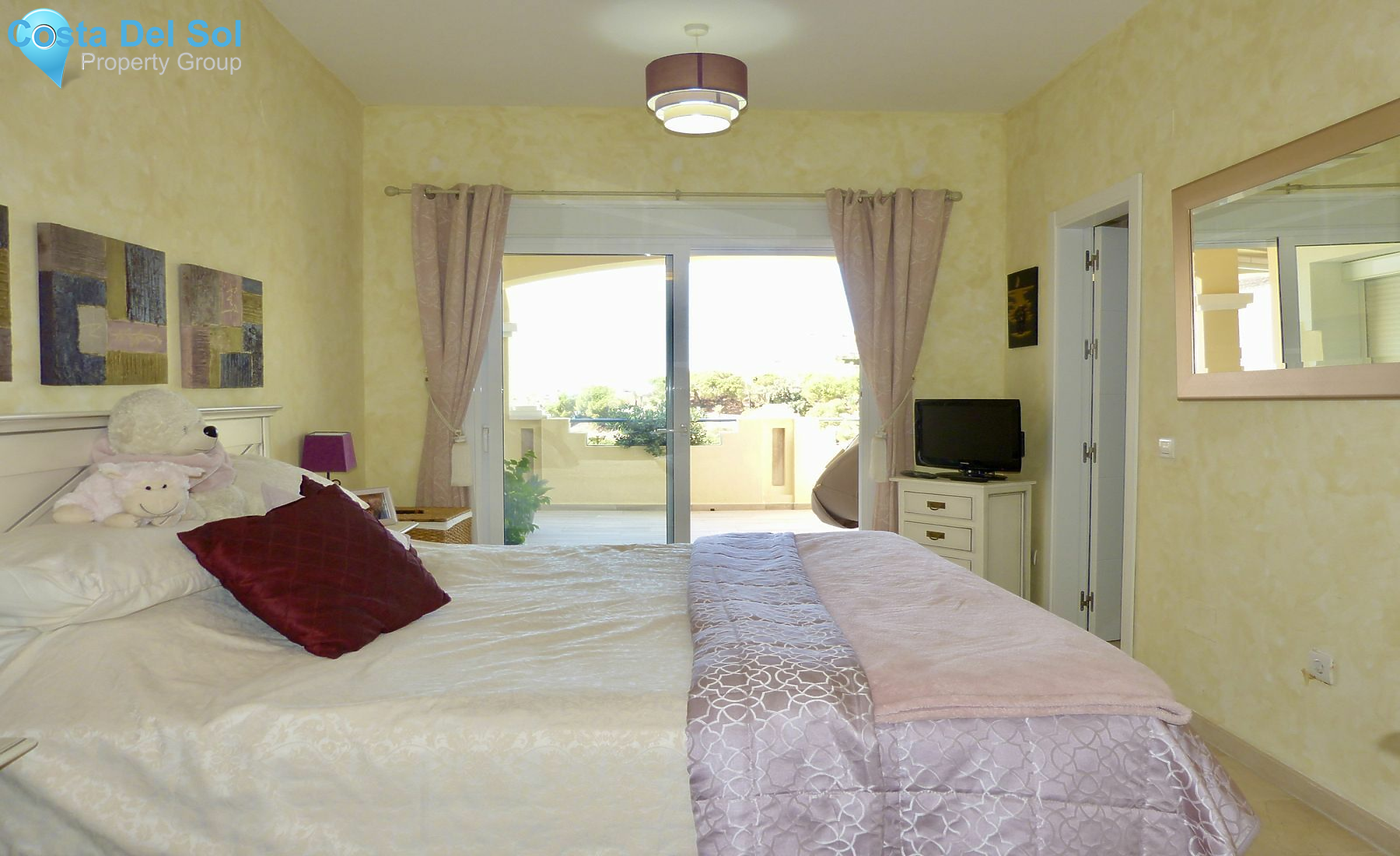 Middle Floor Apartment in Elviria-1516187