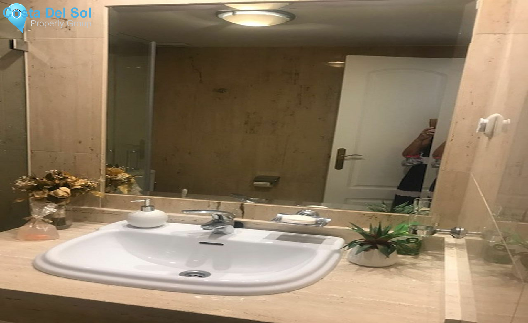 Middle Floor Apartment in Elviria-1519907