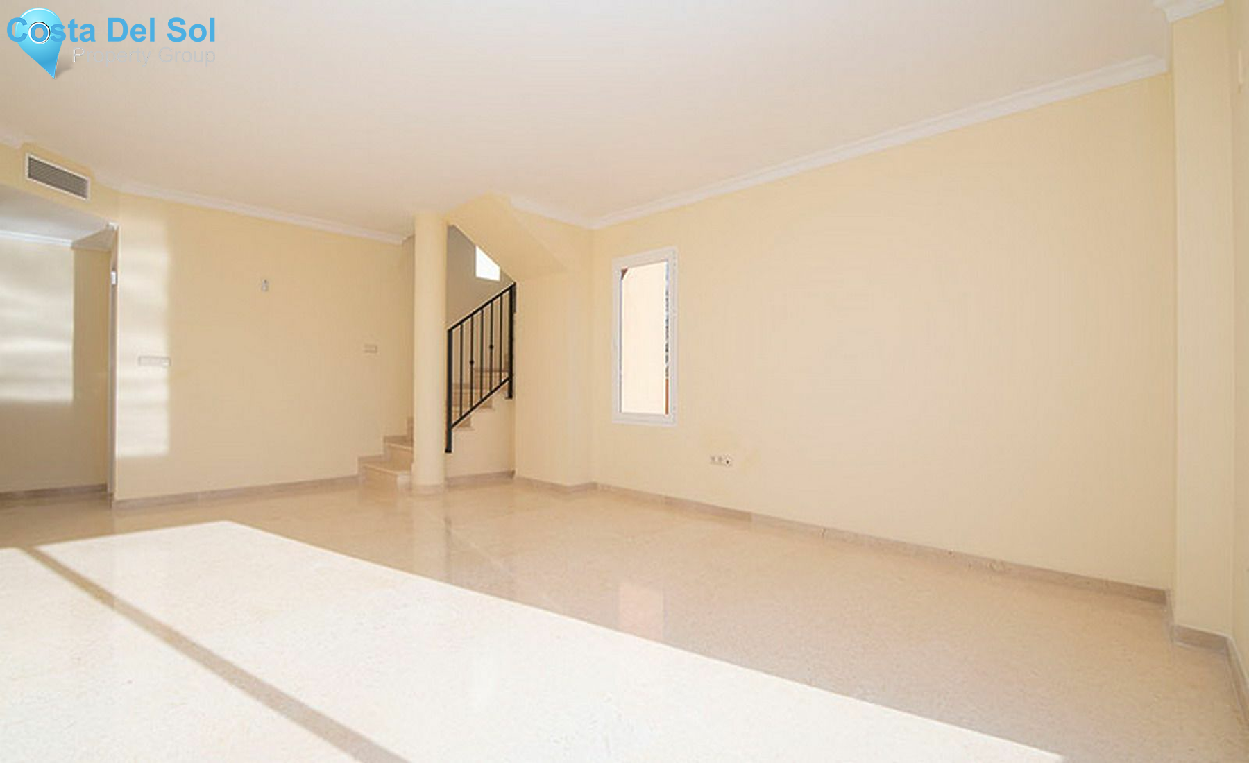 Middle Floor Apartment in Elviria-1533685