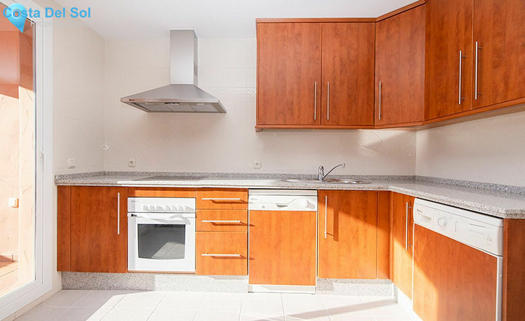 Middle Floor Apartment in Elviria-1533687