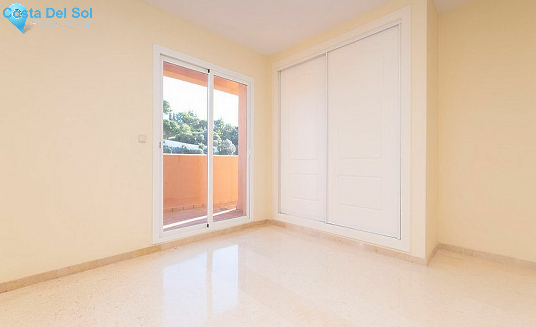 Middle Floor Apartment in Elviria-1533692
