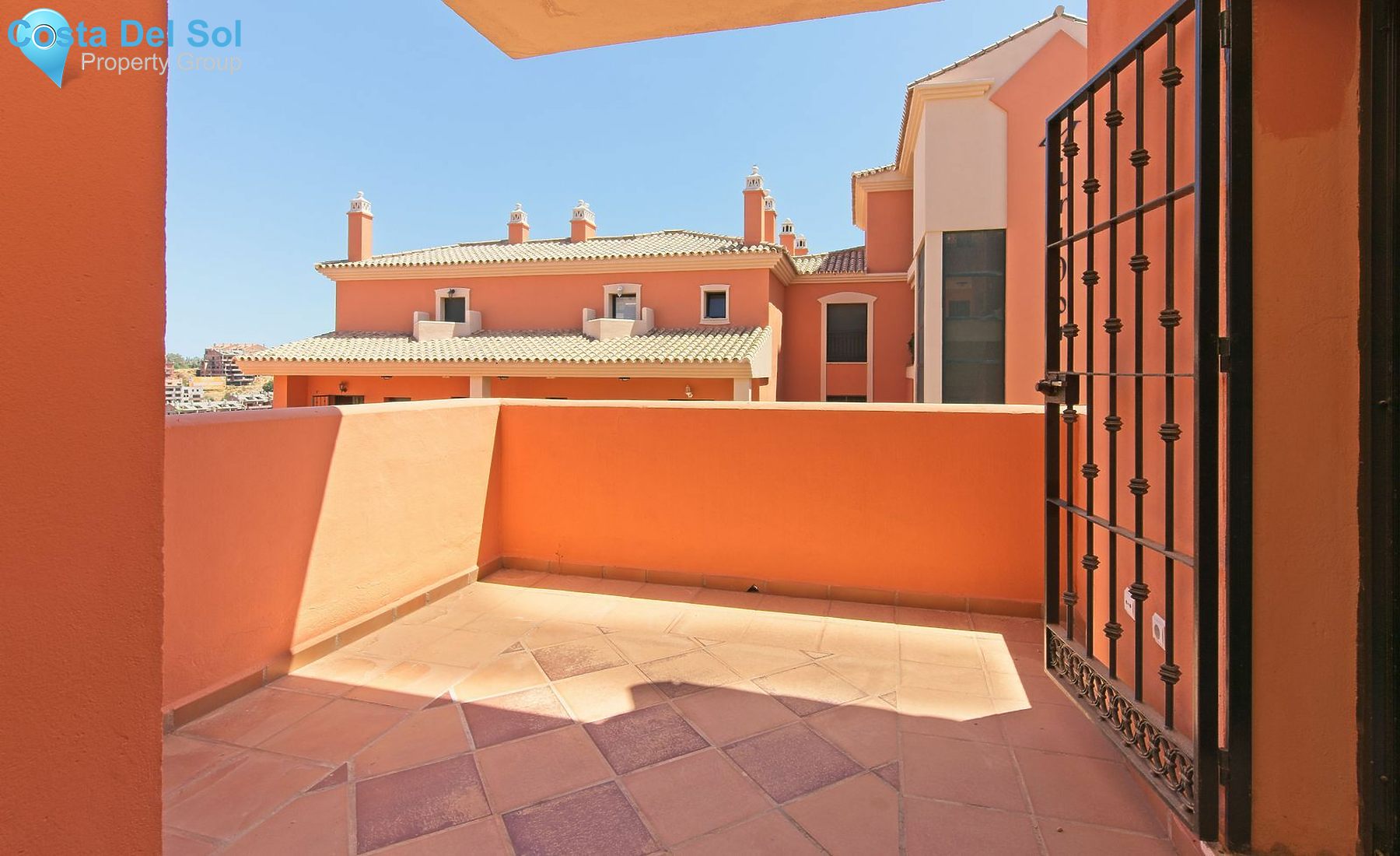 Middle Floor Apartment in Elviria-1534967