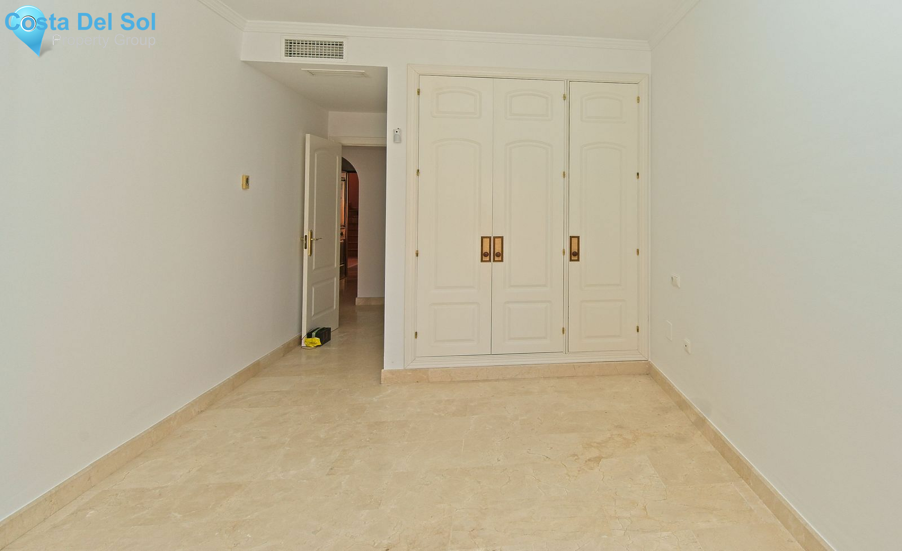 Middle Floor Apartment in Elviria-1534969