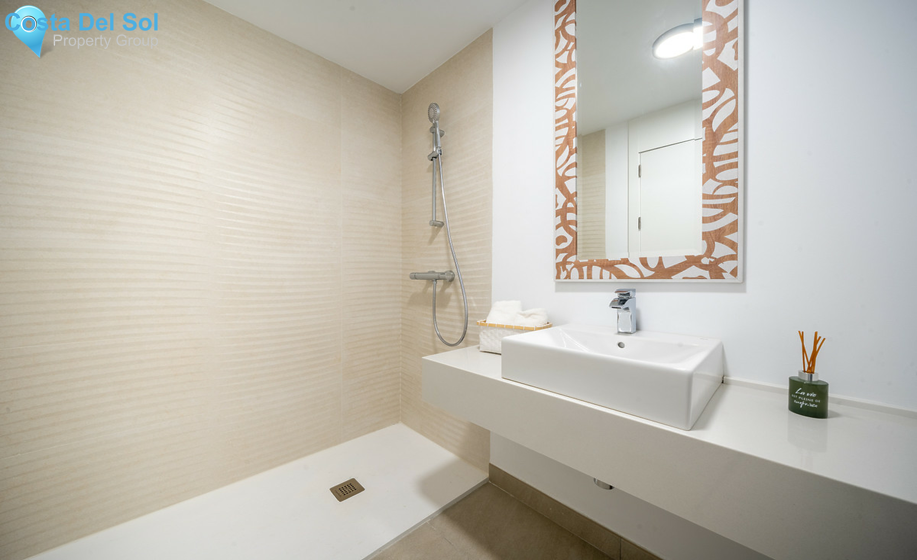 Middle Floor Apartment in Estepona-1237232