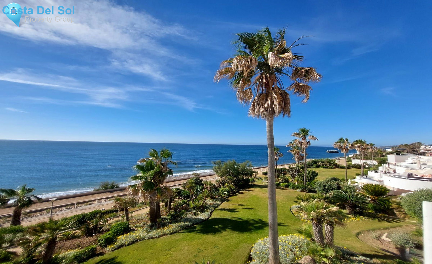 Middle Floor Apartment in Estepona-1250884