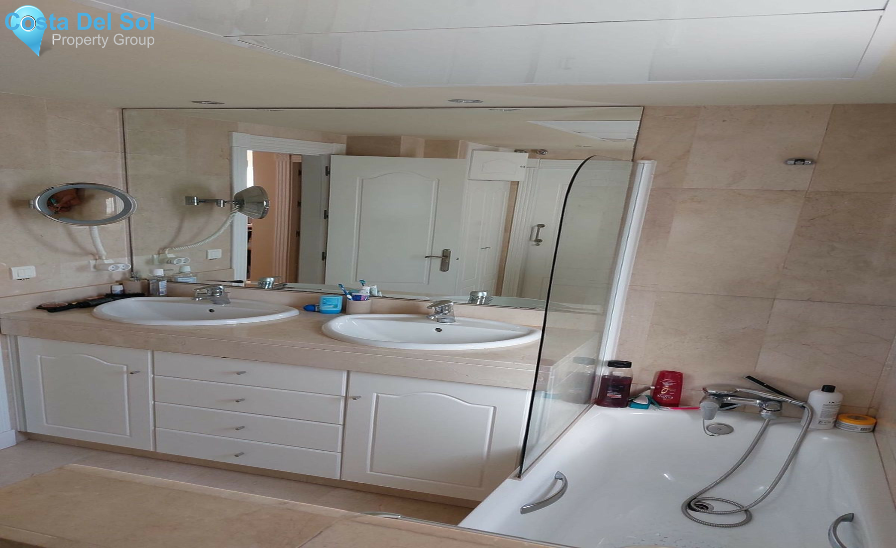 Middle Floor Apartment in Estepona-1250898