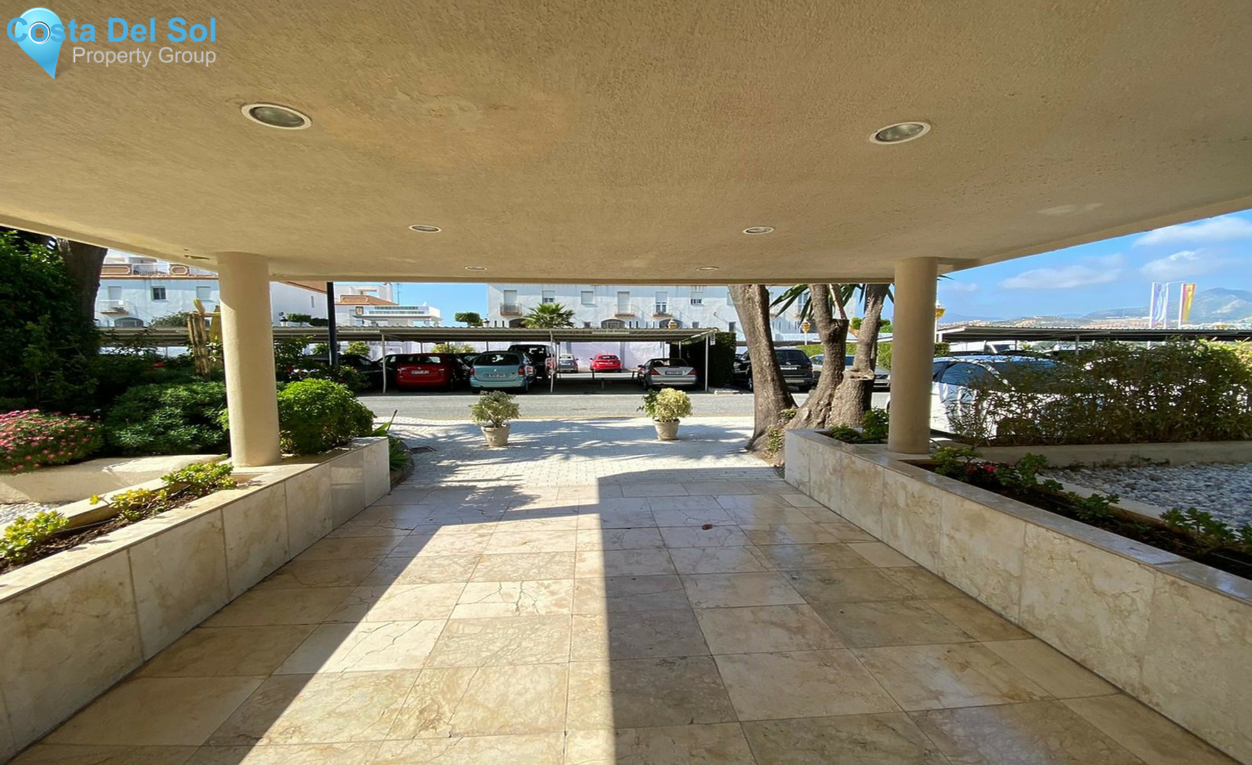 Middle Floor Apartment in Estepona
