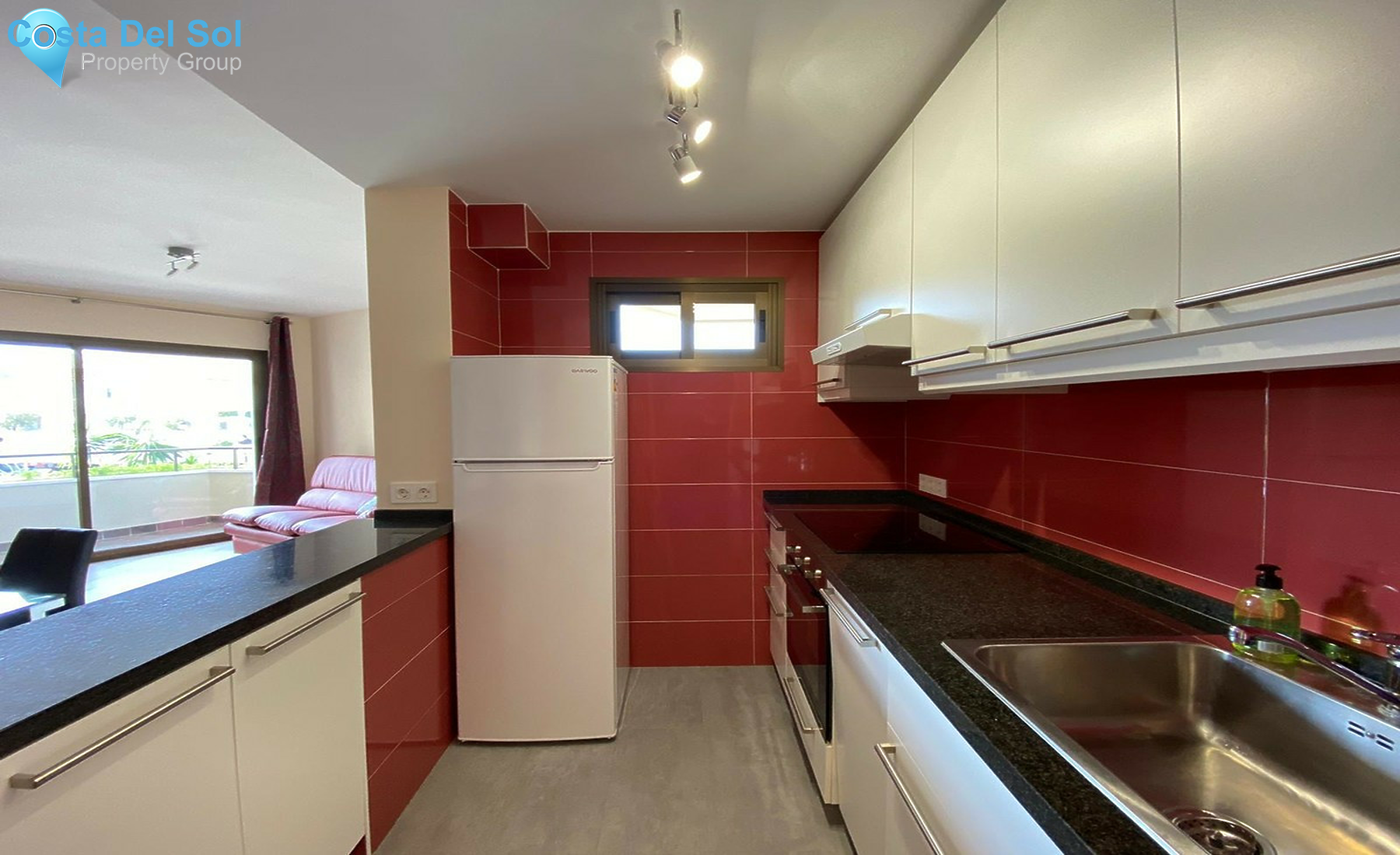 Middle Floor Apartment in Estepona-1253819