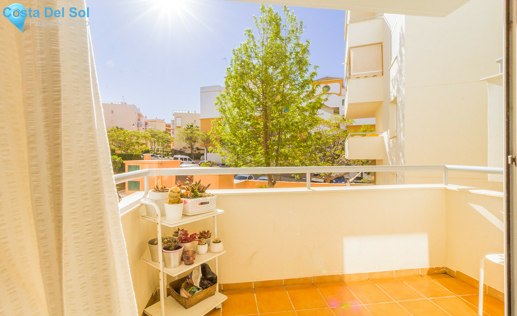 Middle Floor Apartment in Estepona-1256611
