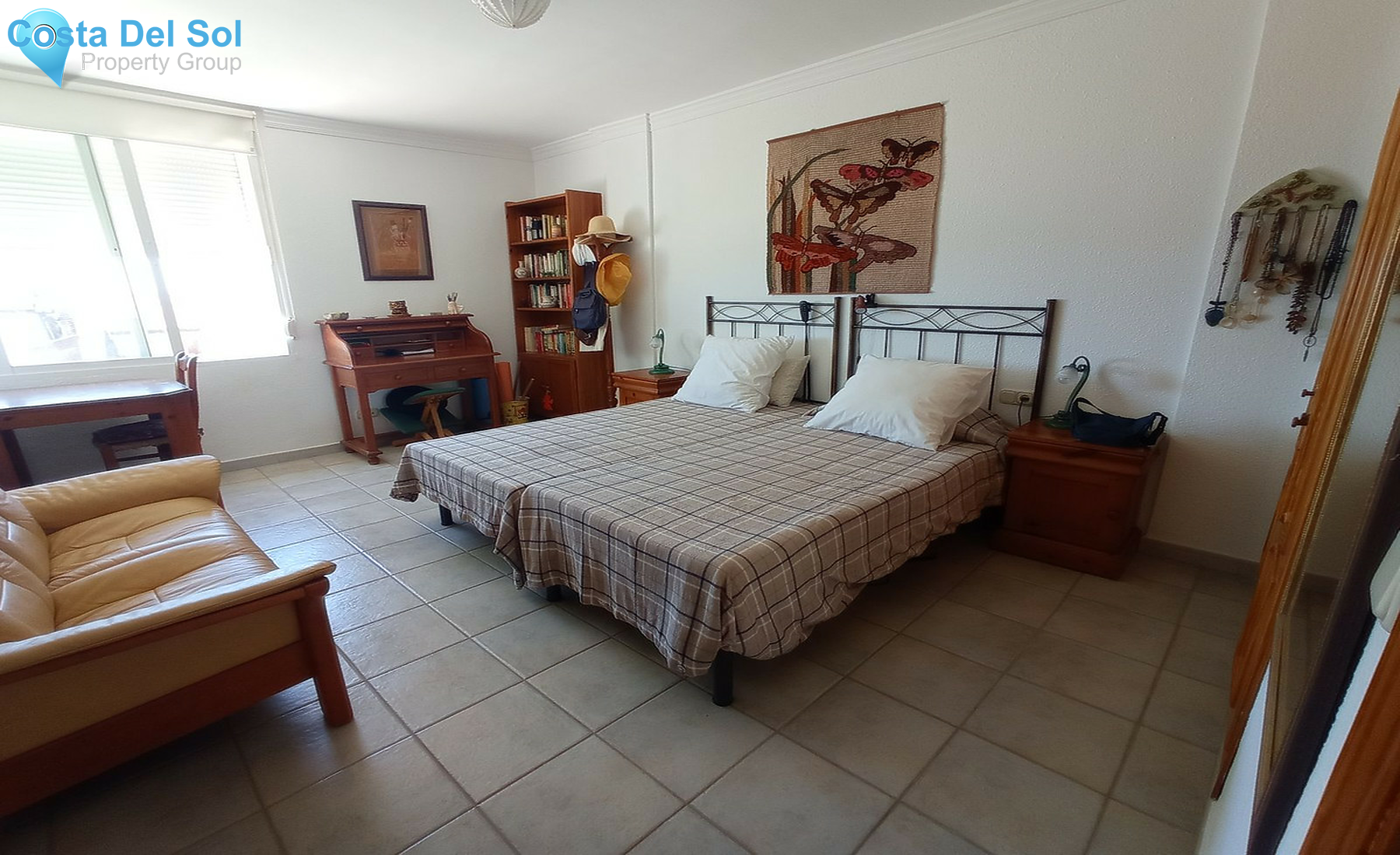 Middle Floor Apartment in Estepona-1265286