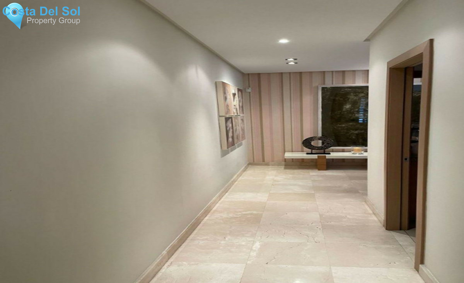 Middle Floor Apartment in Estepona-1268480