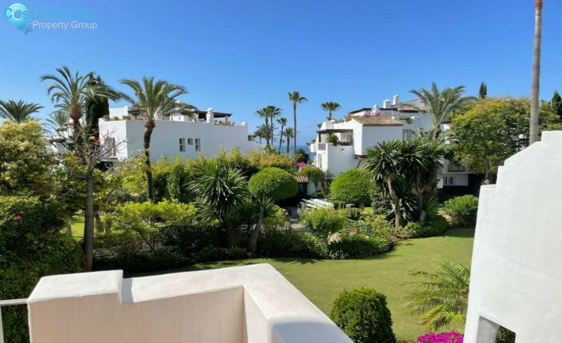 Middle Floor Apartment in Estepona-1268475