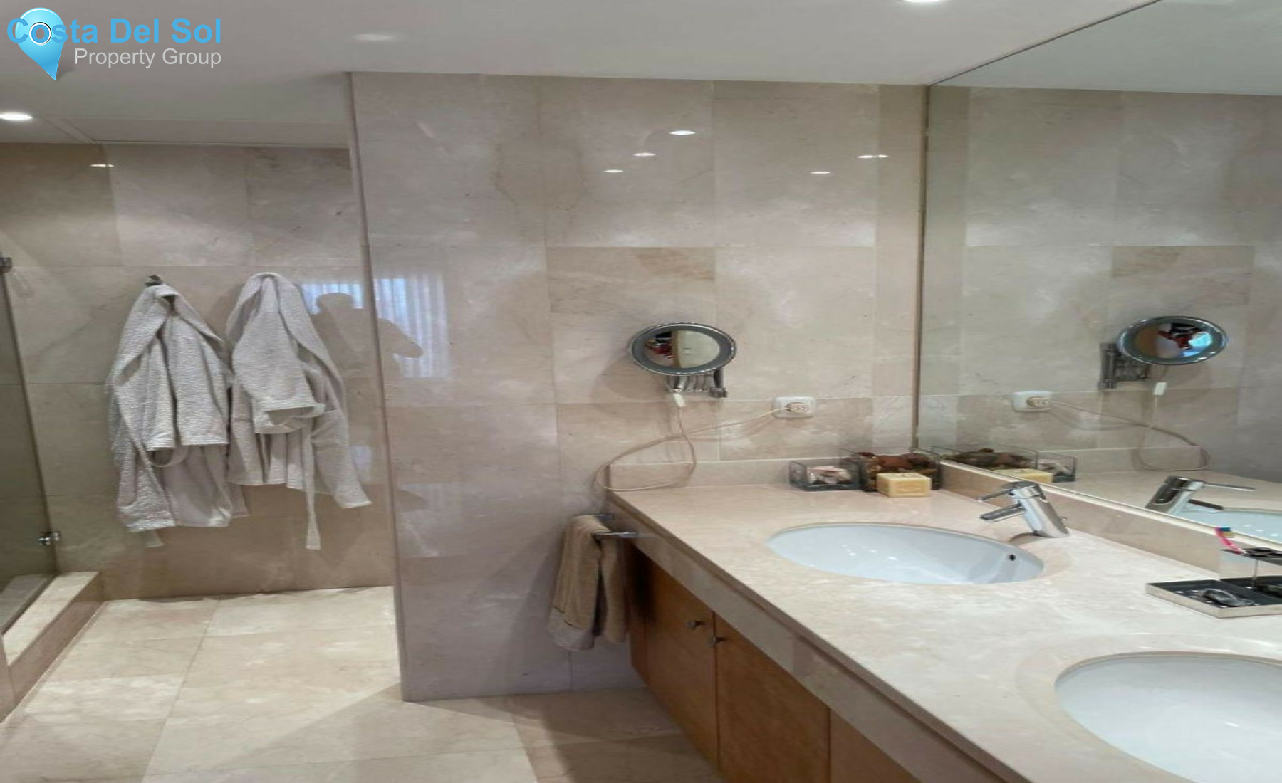 Middle Floor Apartment in Estepona-1268476