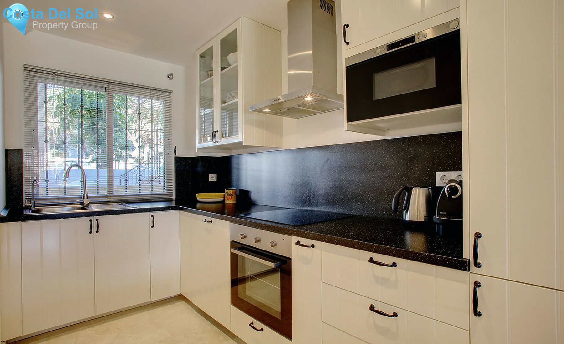Middle Floor Apartment in Estepona-1271525