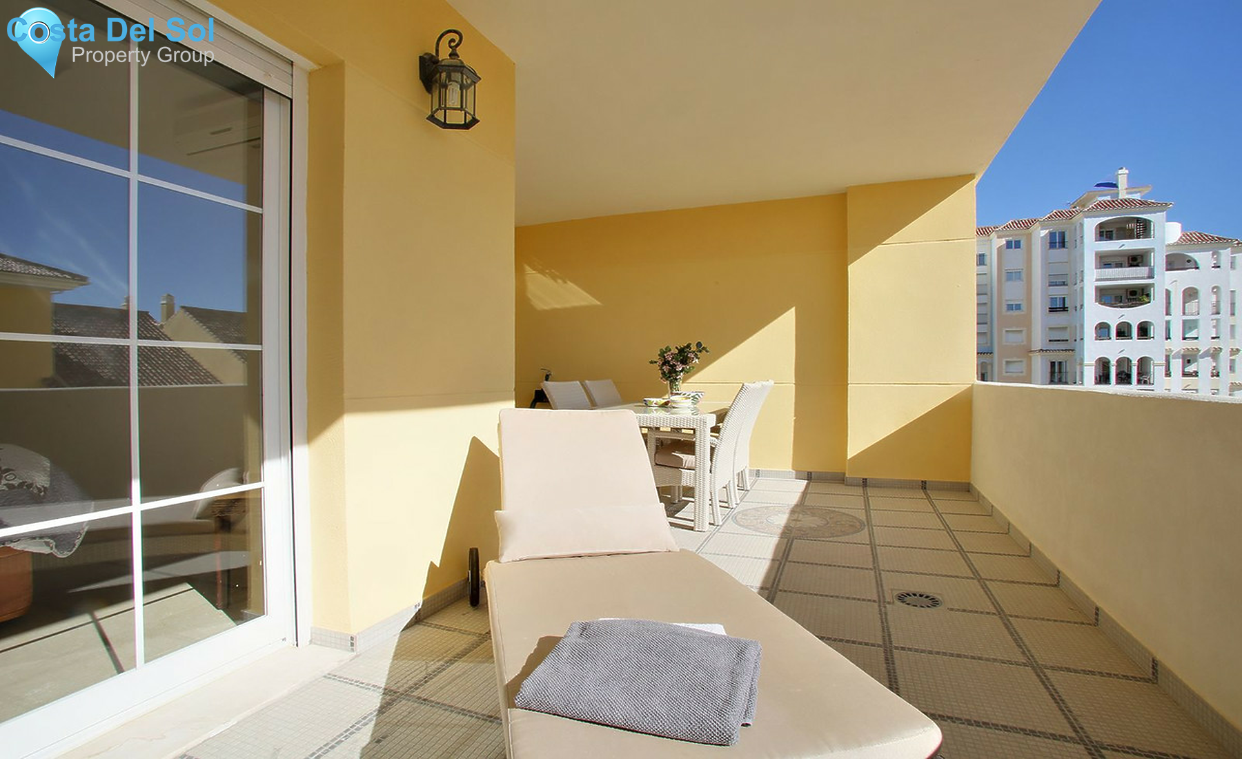 Middle Floor Apartment in Estepona-1271516