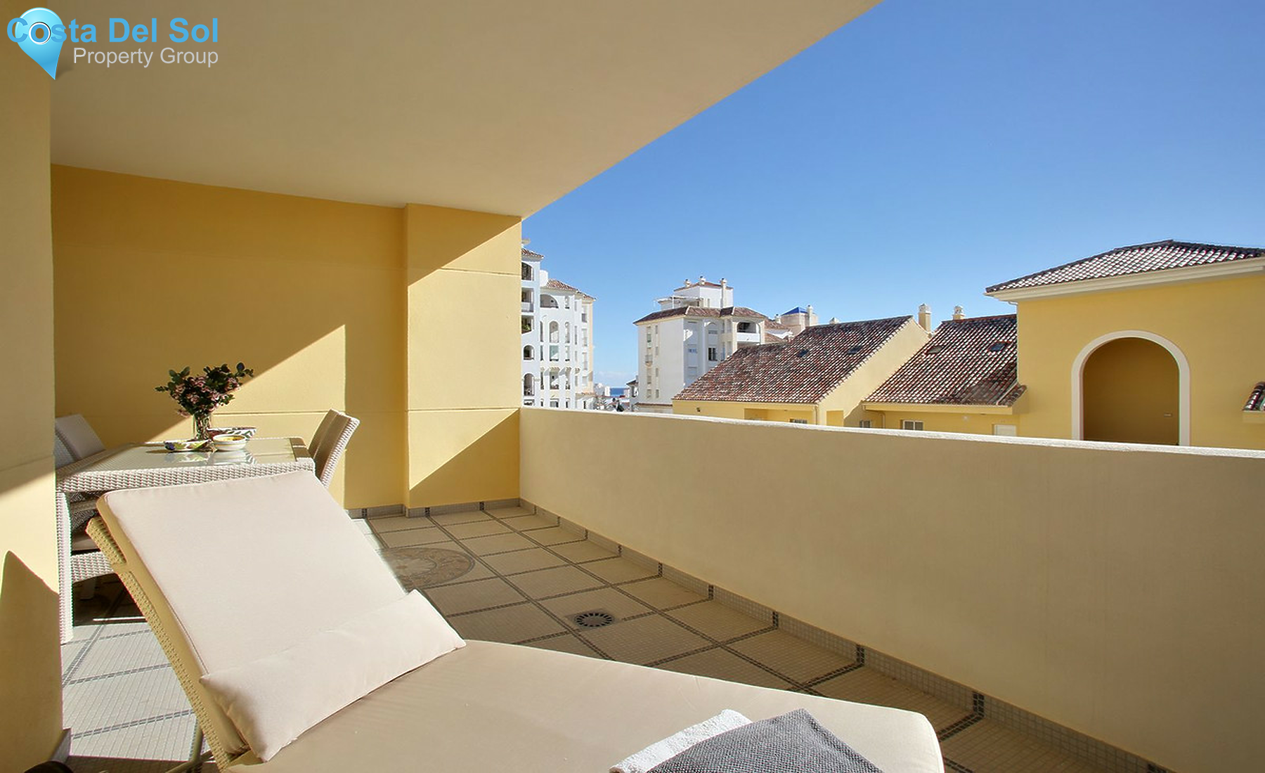 Middle Floor Apartment in Estepona-1271517
