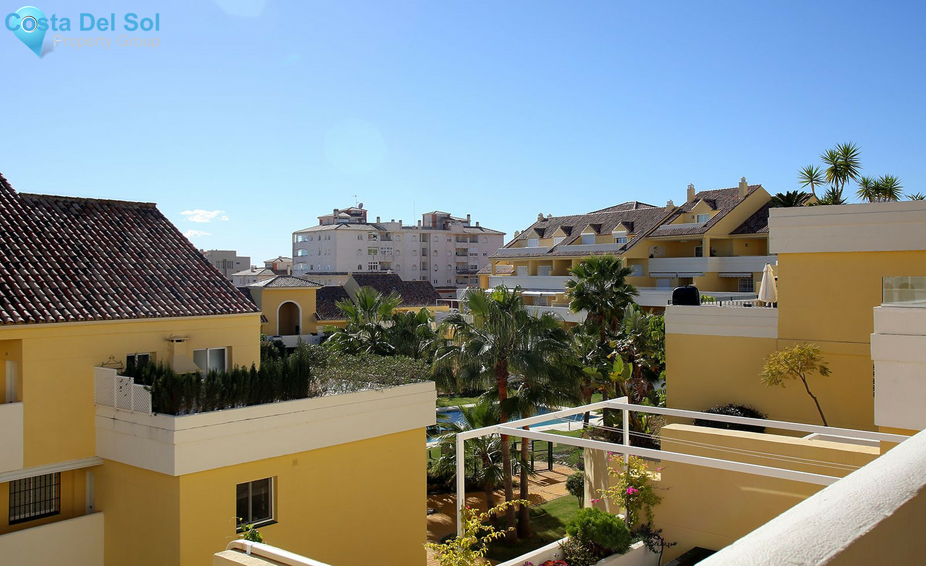 Middle Floor Apartment in Estepona-1271519