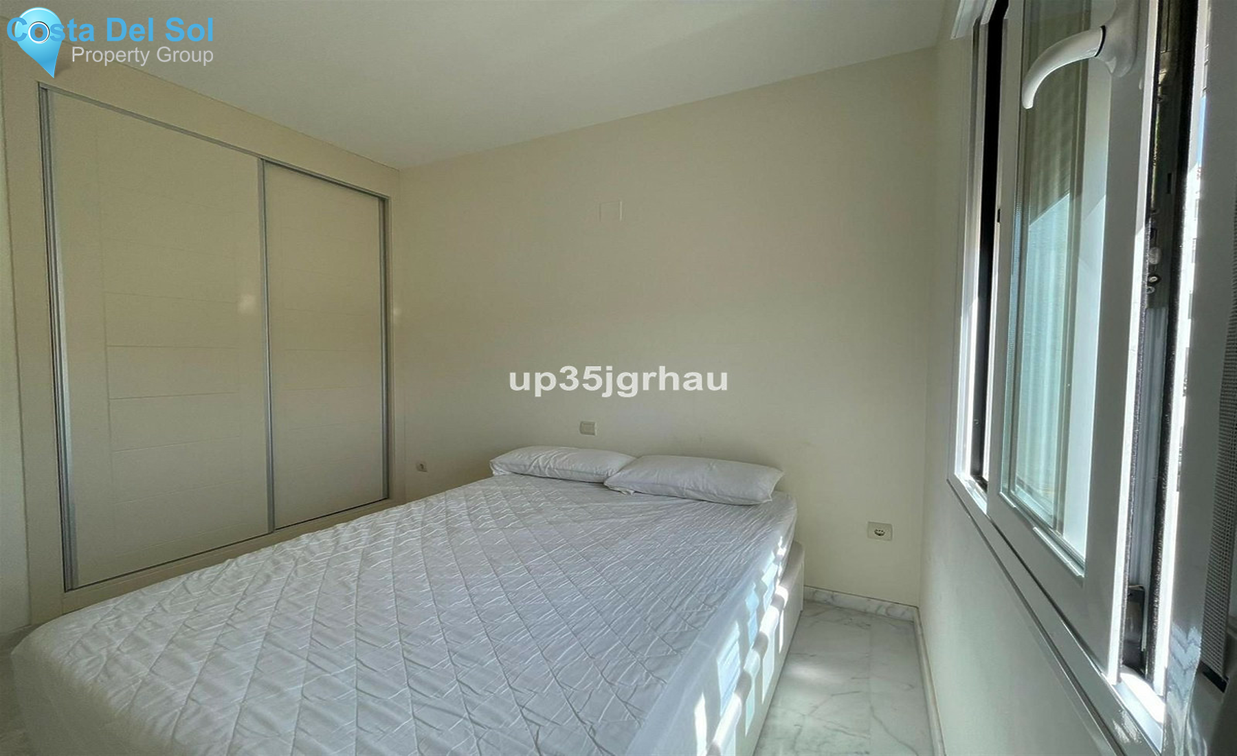Middle Floor Apartment in Estepona-1272095