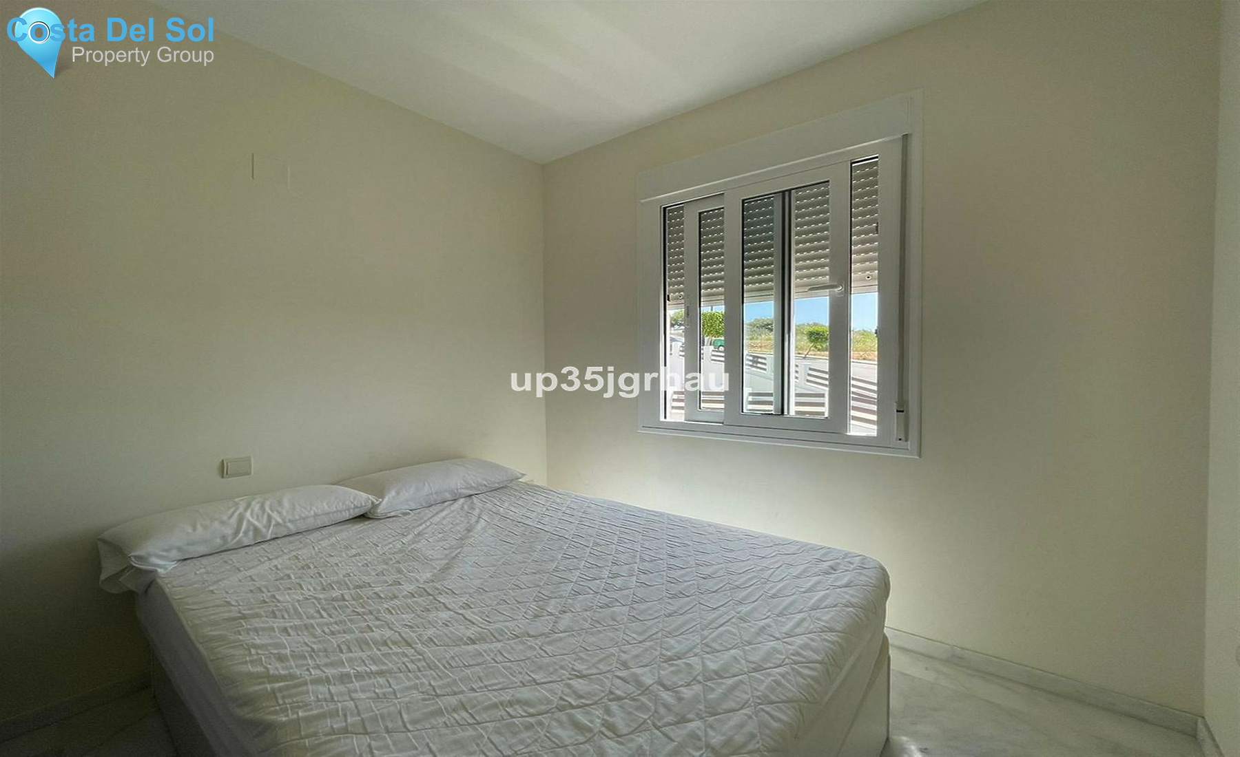 Middle Floor Apartment in Estepona-1272089