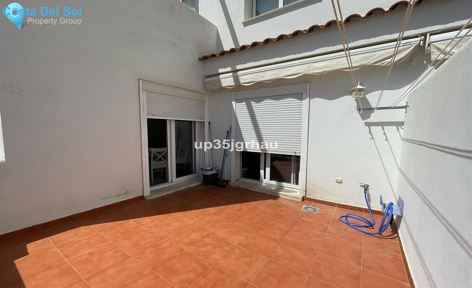 Middle Floor Apartment in Estepona-1272090