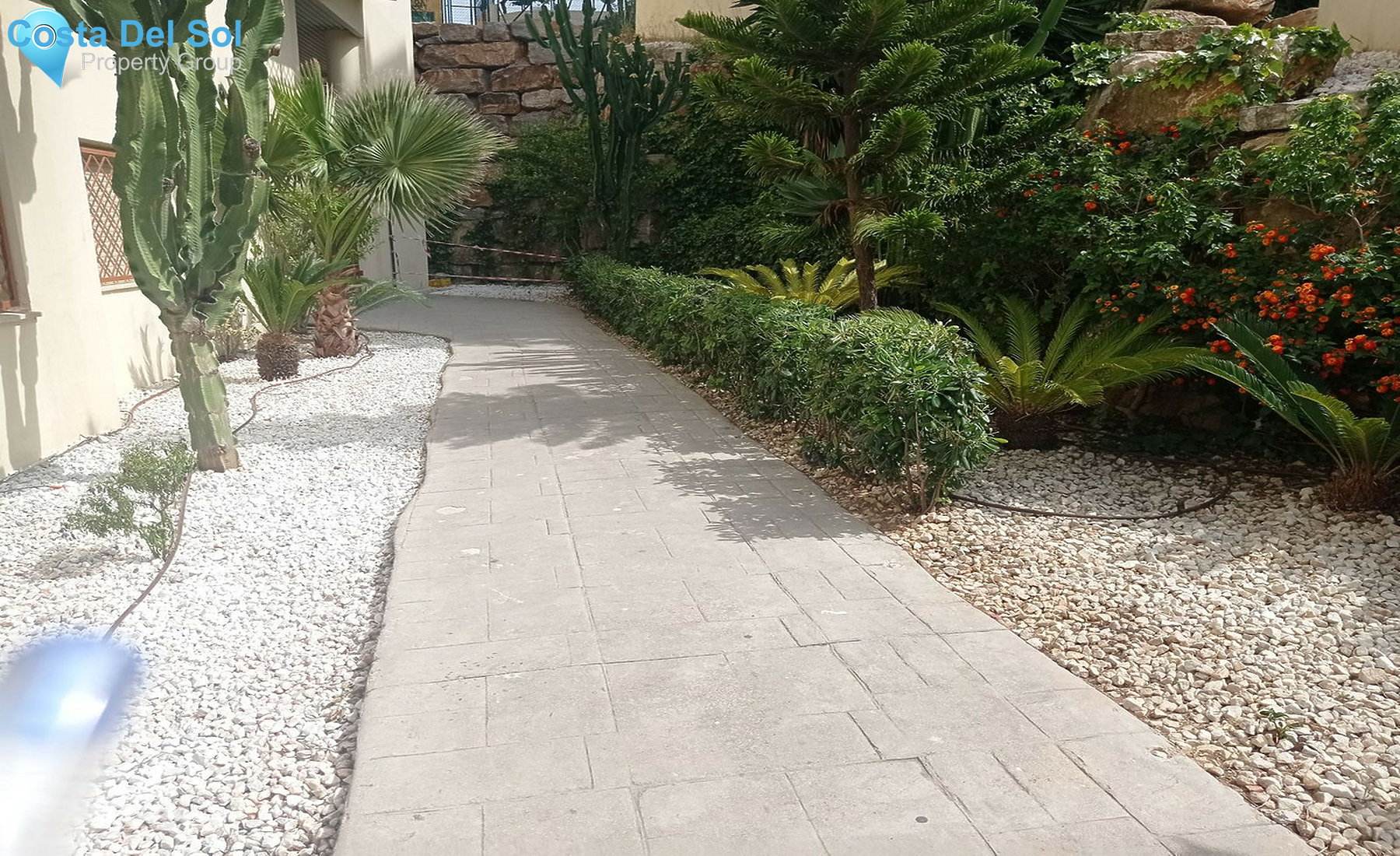 Middle Floor Apartment in Estepona
