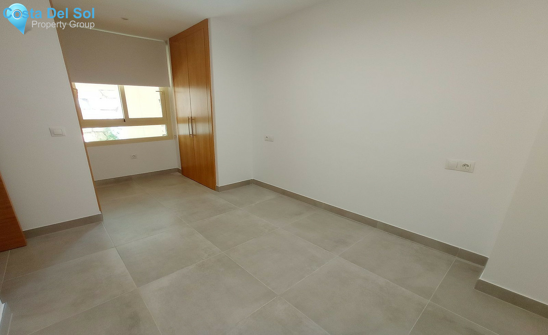 Middle Floor Apartment in Estepona-1274035