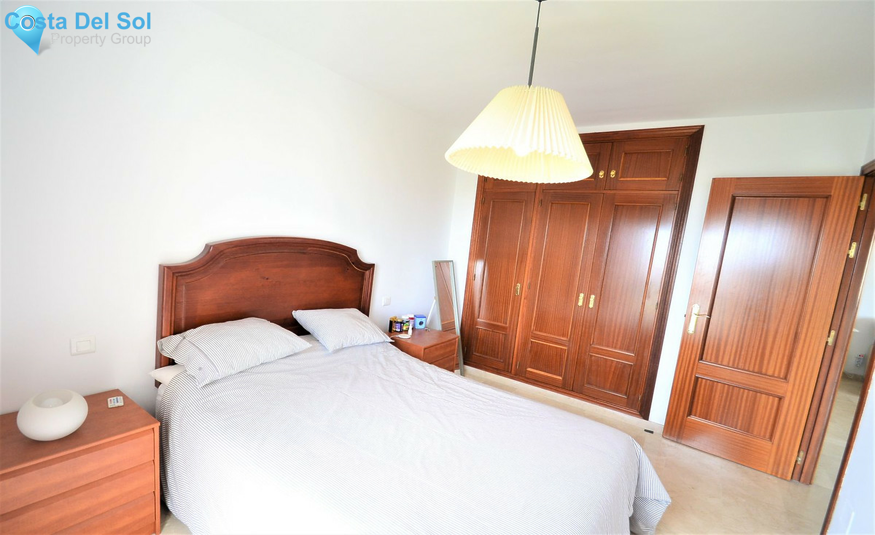 Middle Floor Apartment in Estepona-1274509