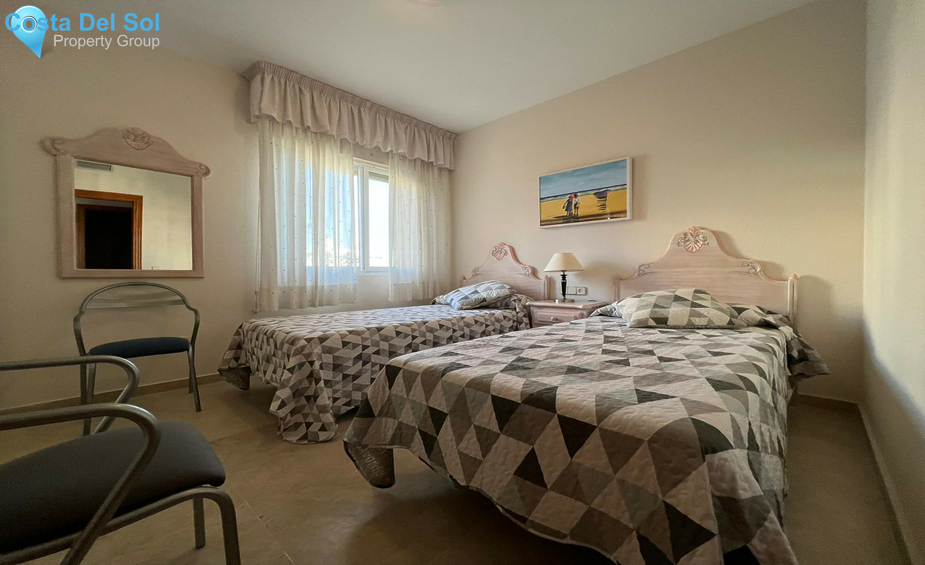 Middle Floor Apartment in Estepona-1295141