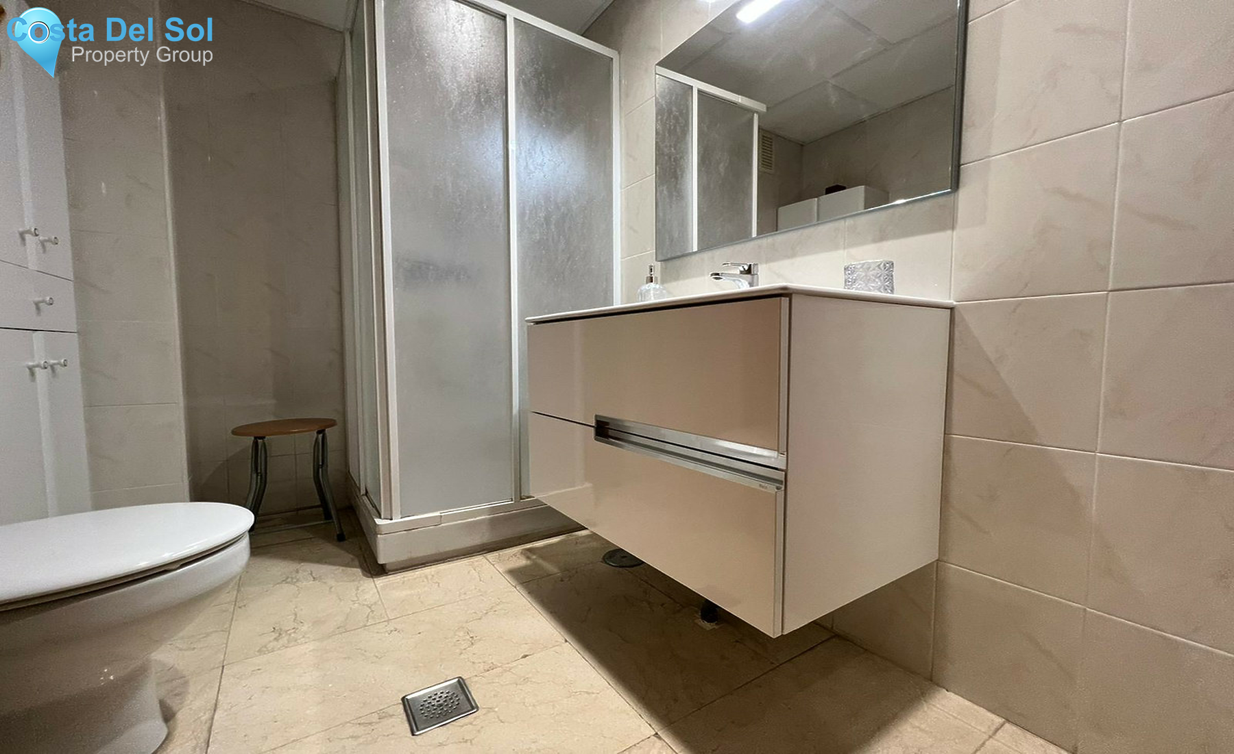 Middle Floor Apartment in Estepona-1295142
