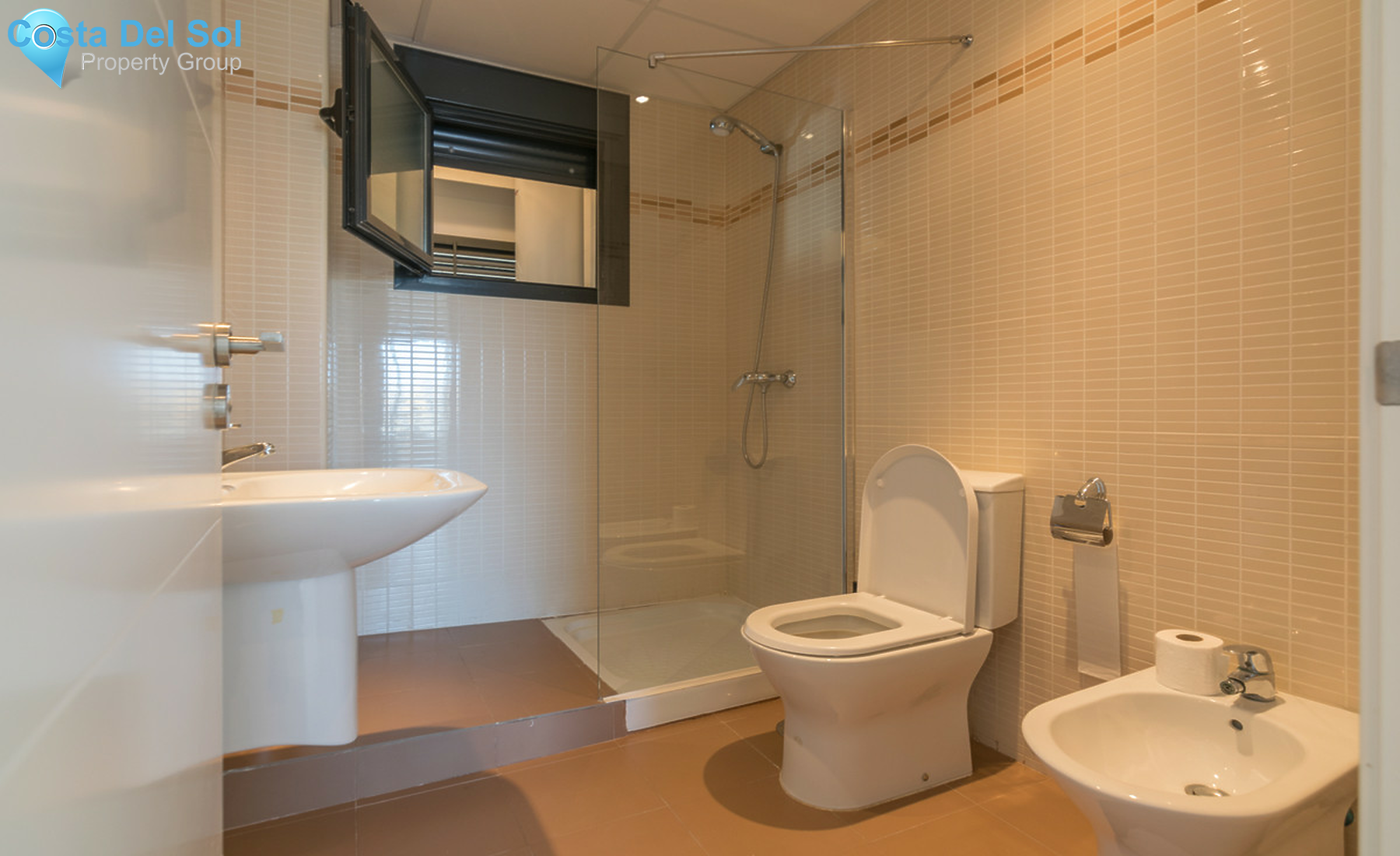 Middle Floor Apartment in Estepona-1296206