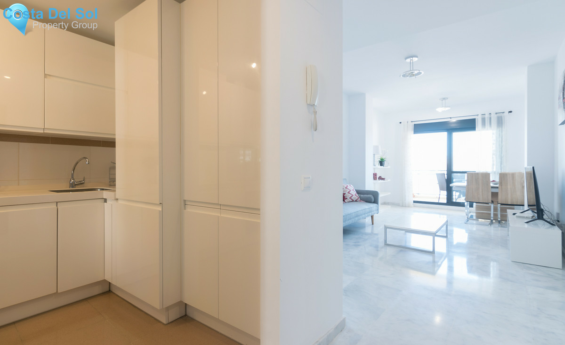 Middle Floor Apartment in Estepona-1296190