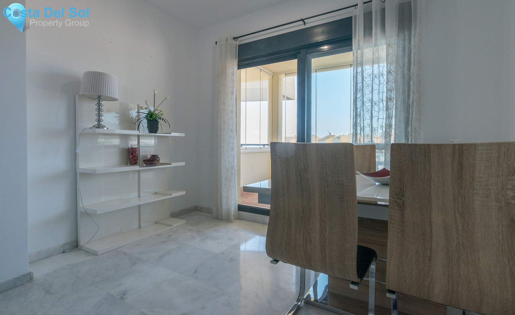 Middle Floor Apartment in Estepona-1296193