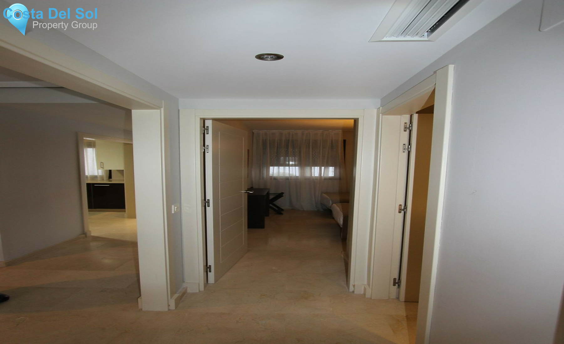 Middle Floor Apartment in Estepona-1306250