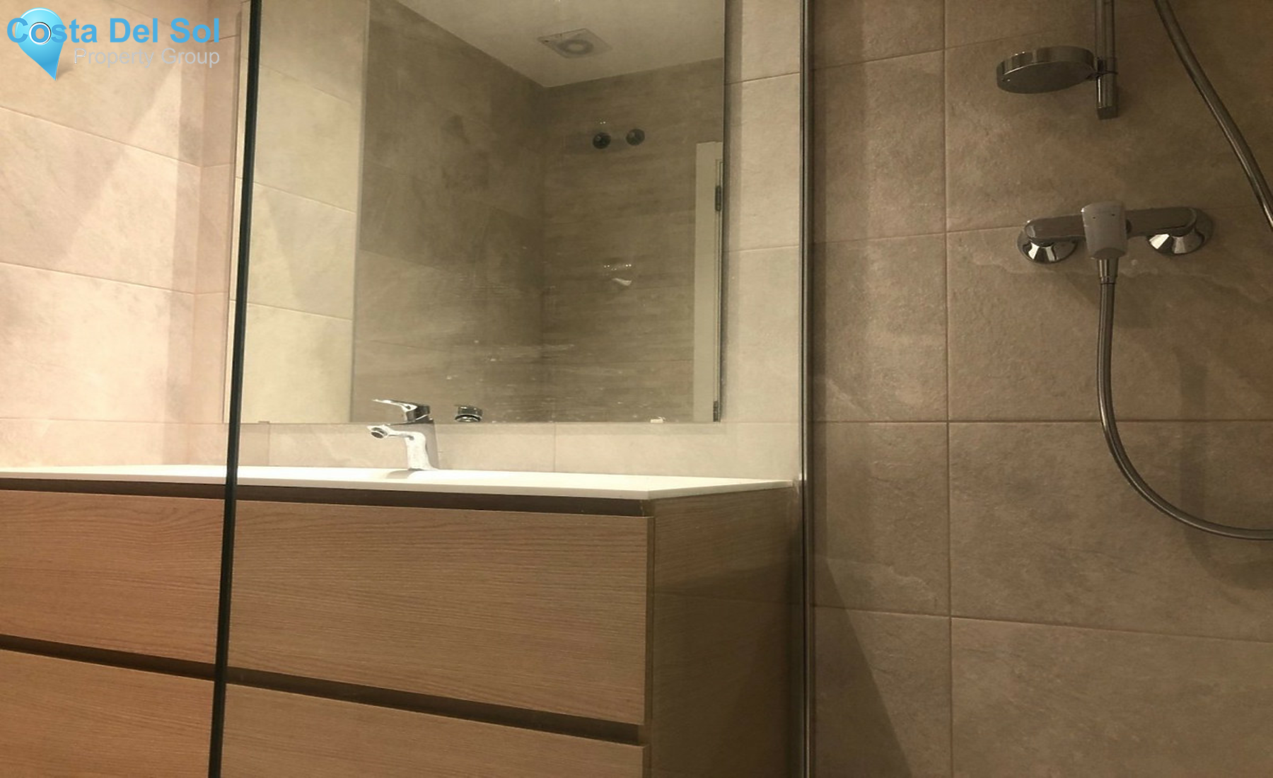 Middle Floor Apartment in Estepona
