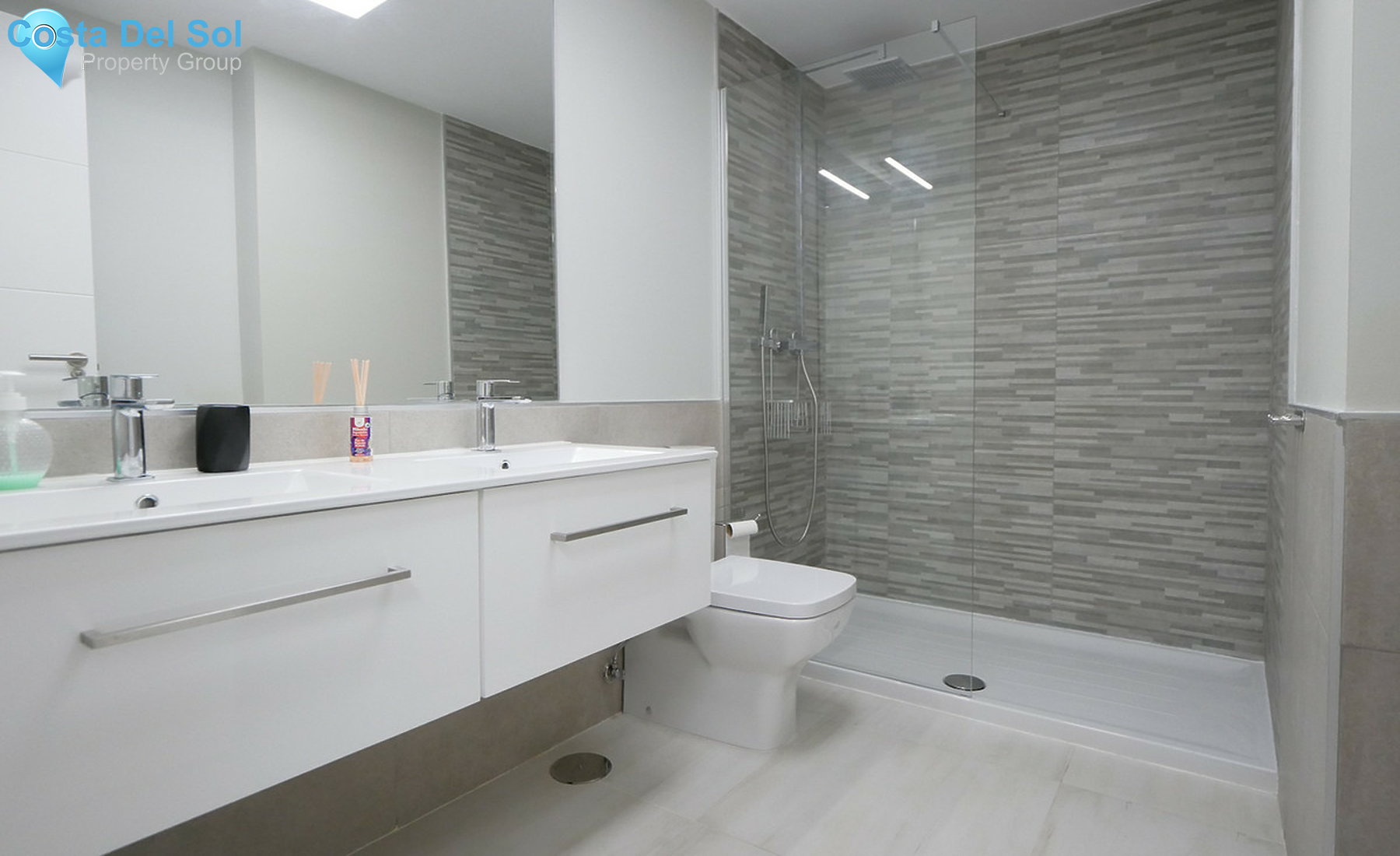 Middle Floor Apartment in Estepona-1326603