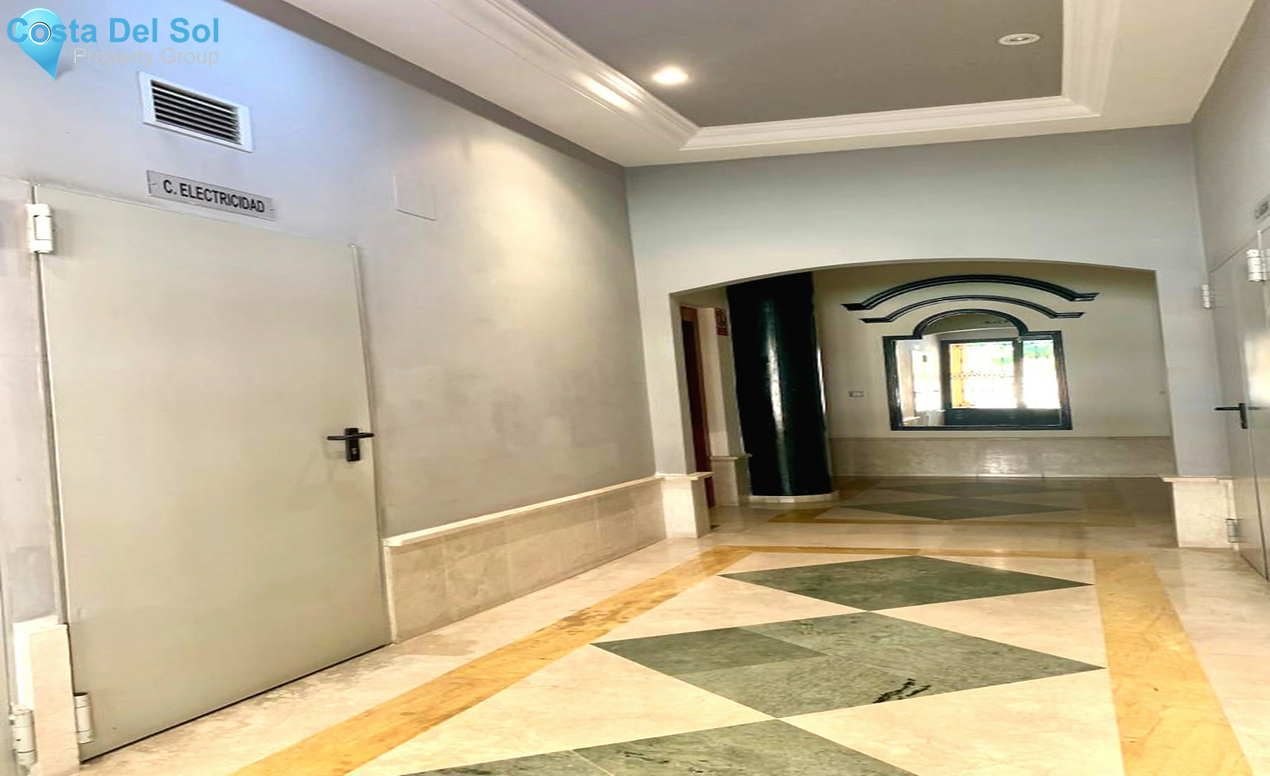 Middle Floor Apartment in Estepona