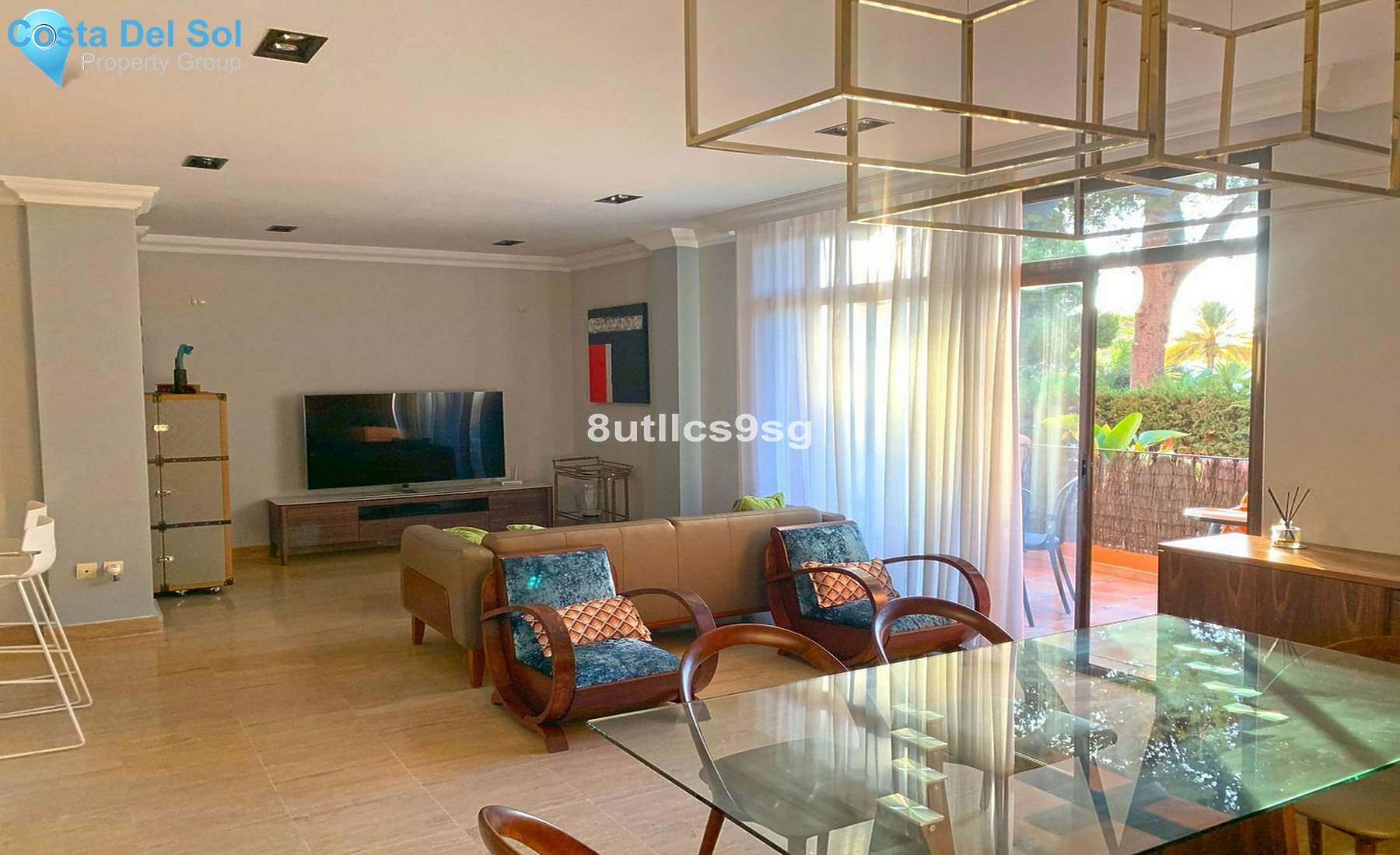 Middle Floor Apartment in Estepona-1330642