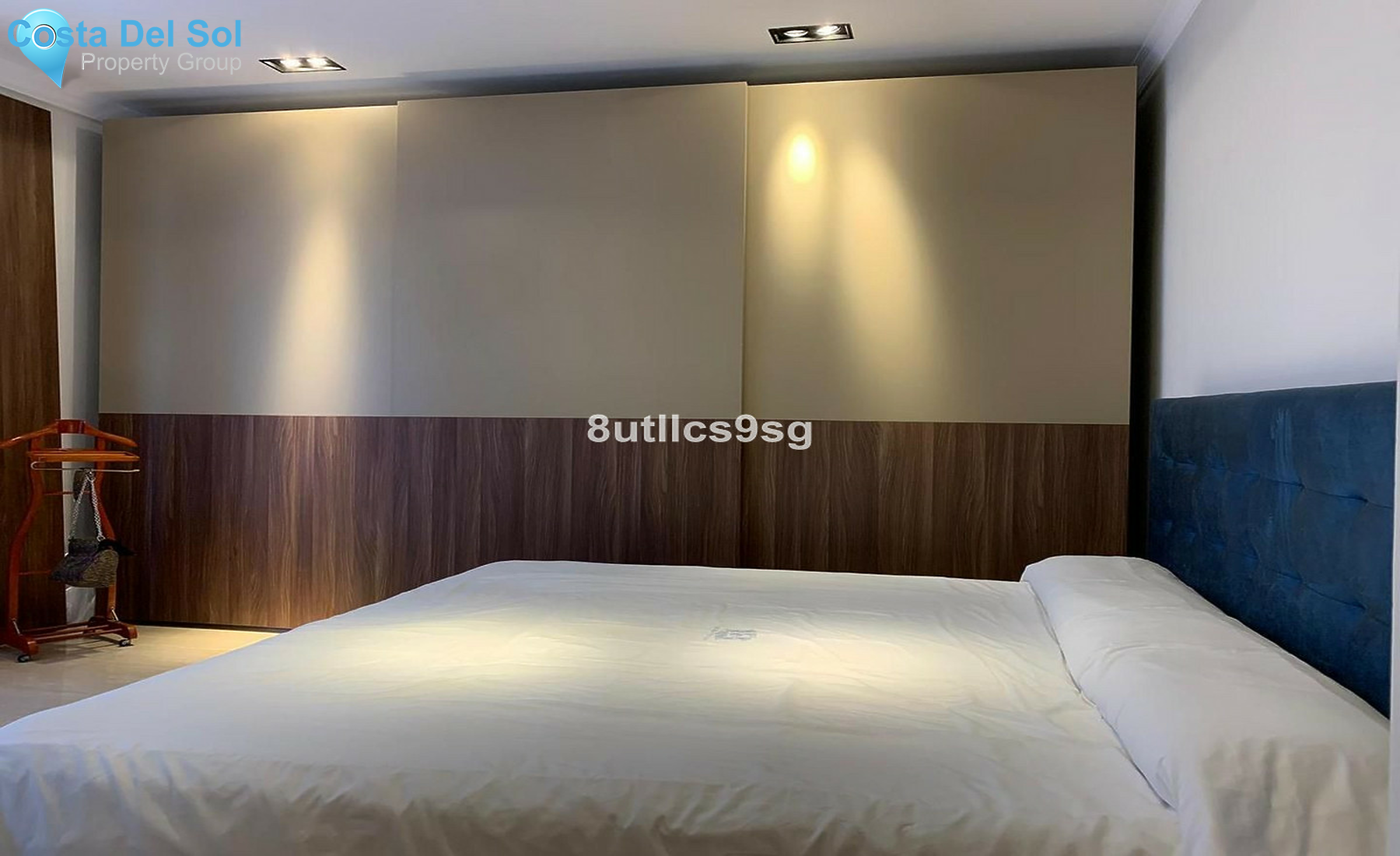 Middle Floor Apartment in Estepona-1330647