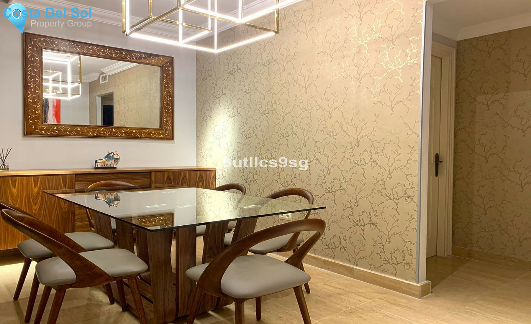 Middle Floor Apartment in Estepona-1330638
