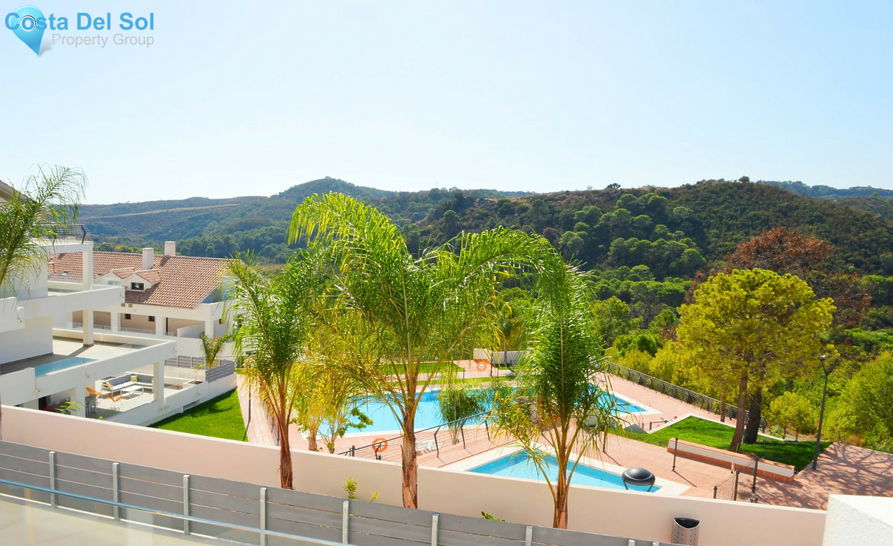 Middle Floor Apartment in Estepona-1330736