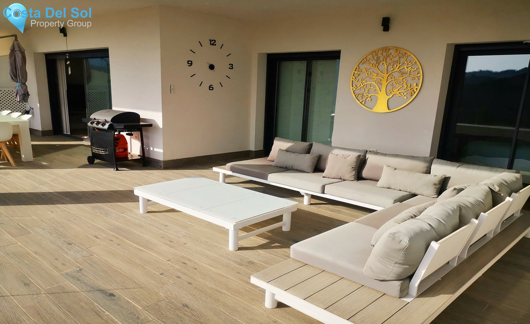 Middle Floor Apartment in Estepona-1330742
